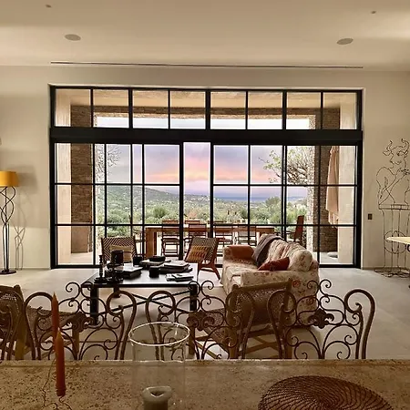 Le Mas Saint Michel 4*