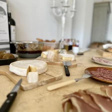 Le Mas Saint Michel 4*