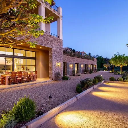 Le Mas Saint Michel Bed & Breakfast *